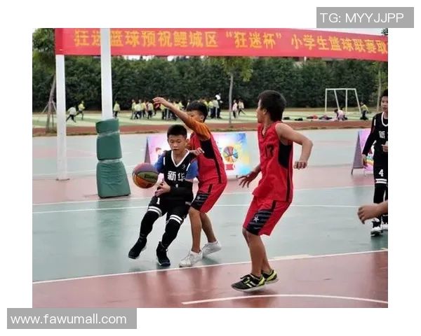 于晨楠的足球之路：从青涩少年到职业球员的成长故事